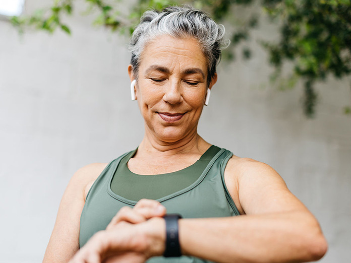 Image of Sue, an Aetna Medicare Advantage member who uses Resources for Living to find programs that give free wigs to cancer patients